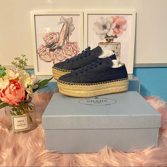 💚SOLD💚PRADA DENIM SHOES - Picture 5 of 5